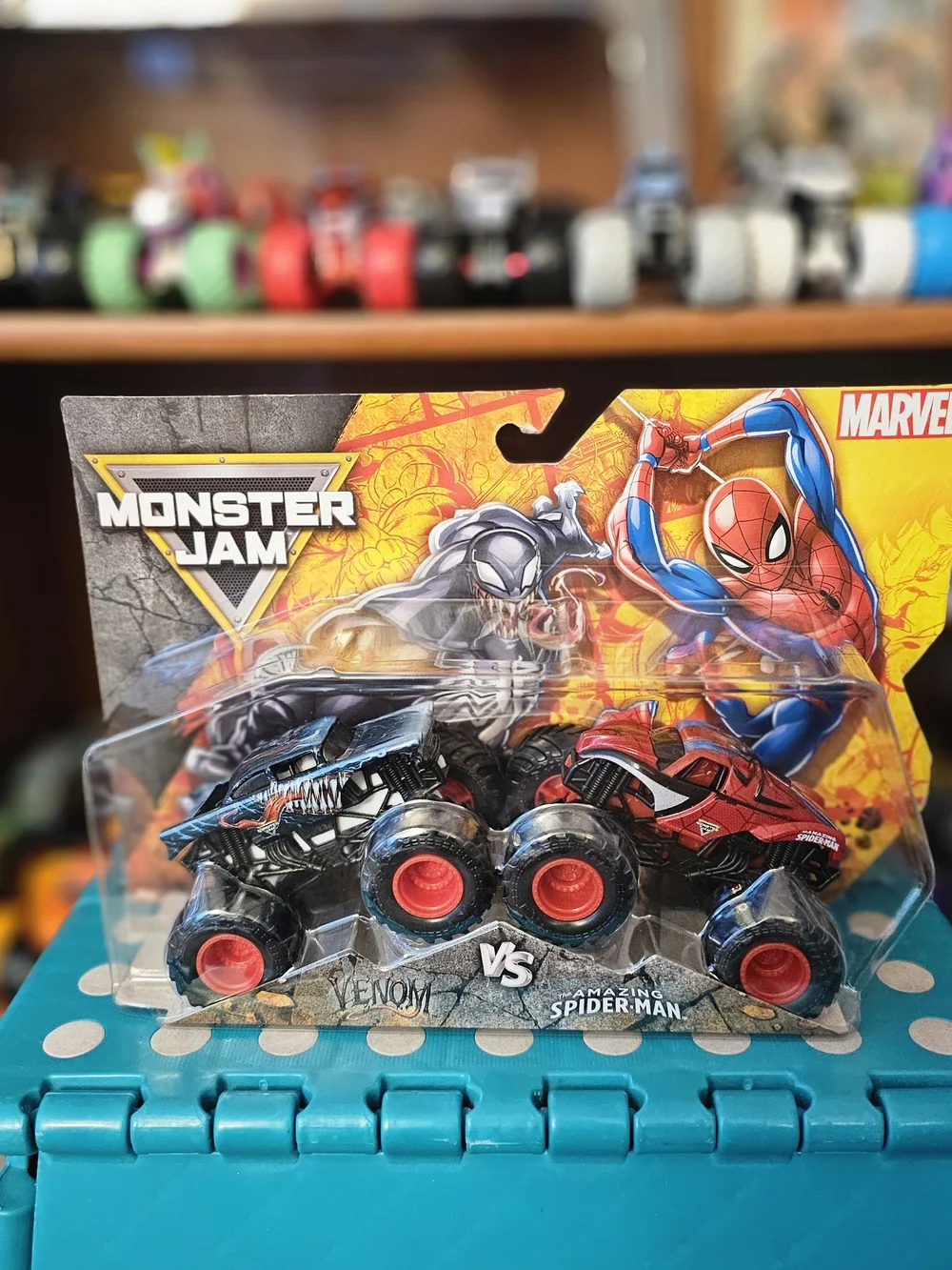 Monster Jam 2 Pack Venom vs SpiderMan Marvel Monster Trucks 1:64